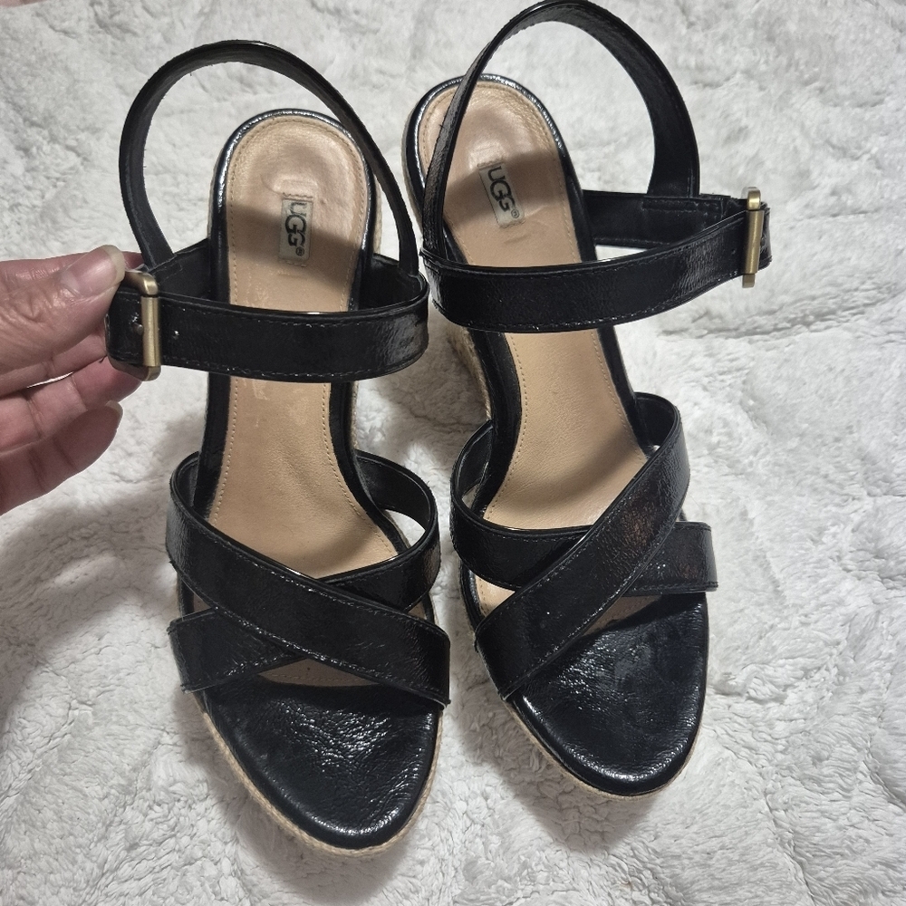 UGG Black Espadrille Wedges-patent Leather ...SIZE:8.5